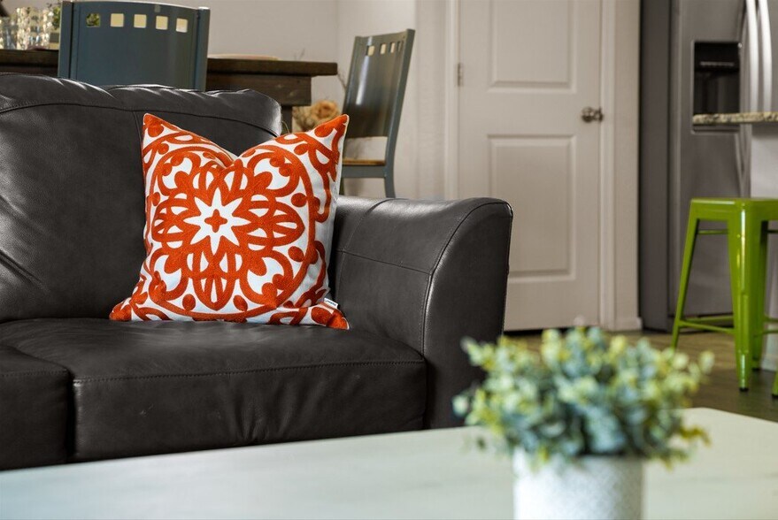 Building Photo - 16220 W La Ventilla Way