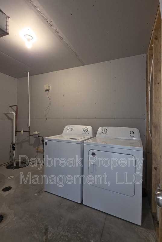 Building Photo - 6305 83rd Ave S