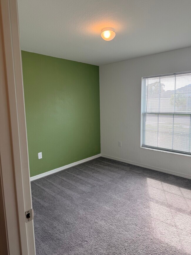 Building Photo - 281 Arbuthnot St