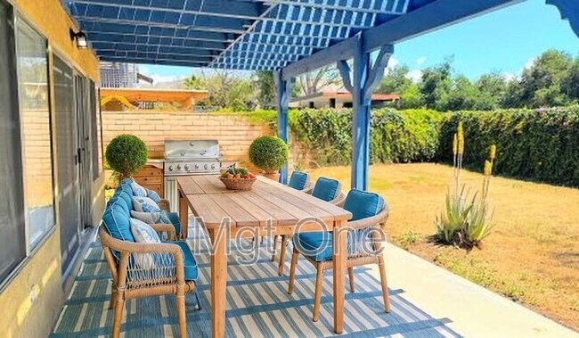 Building Photo - 25215 Morning Dove Way