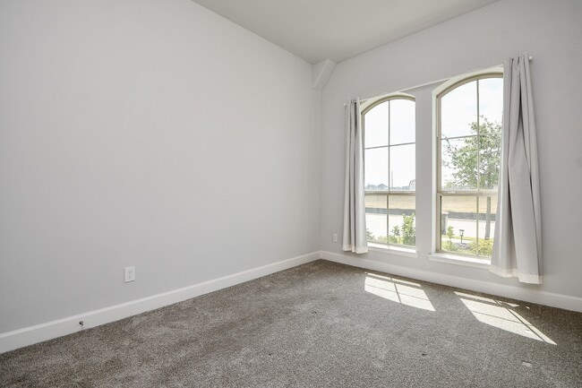Building Photo - 21312 Palm Arbor Dr