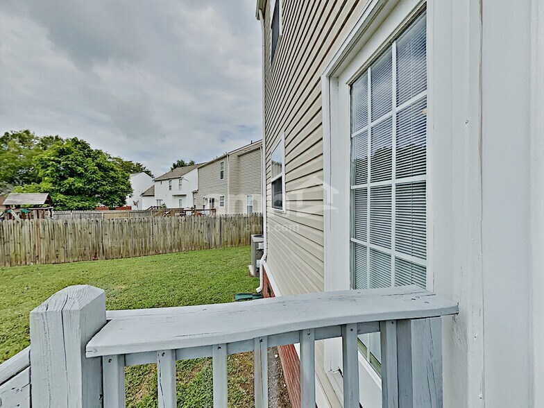 Building Photo - 3213 Peyton Ct
