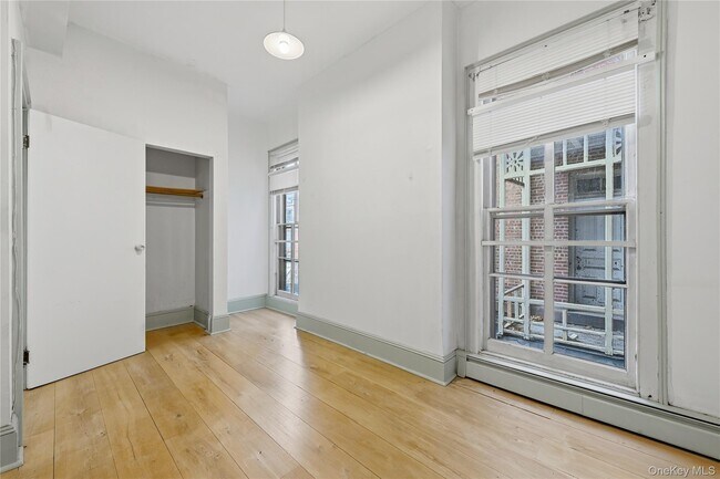 Building Photo - 203 Grand St