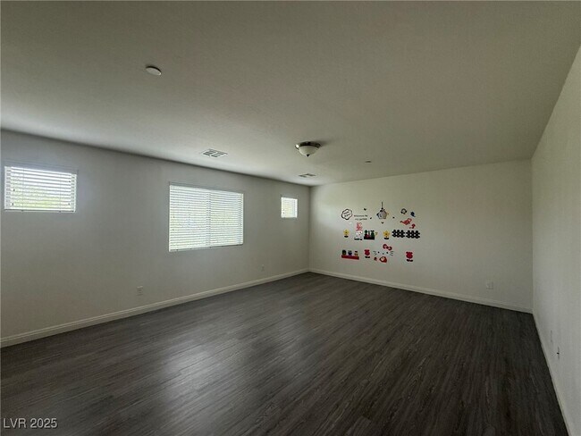 Building Photo - 2229 Mundare Dr