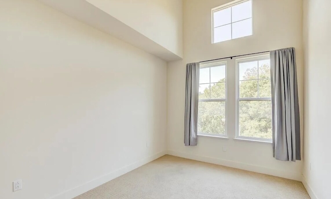 2nd Bedroom - 1000 Dewing Ave