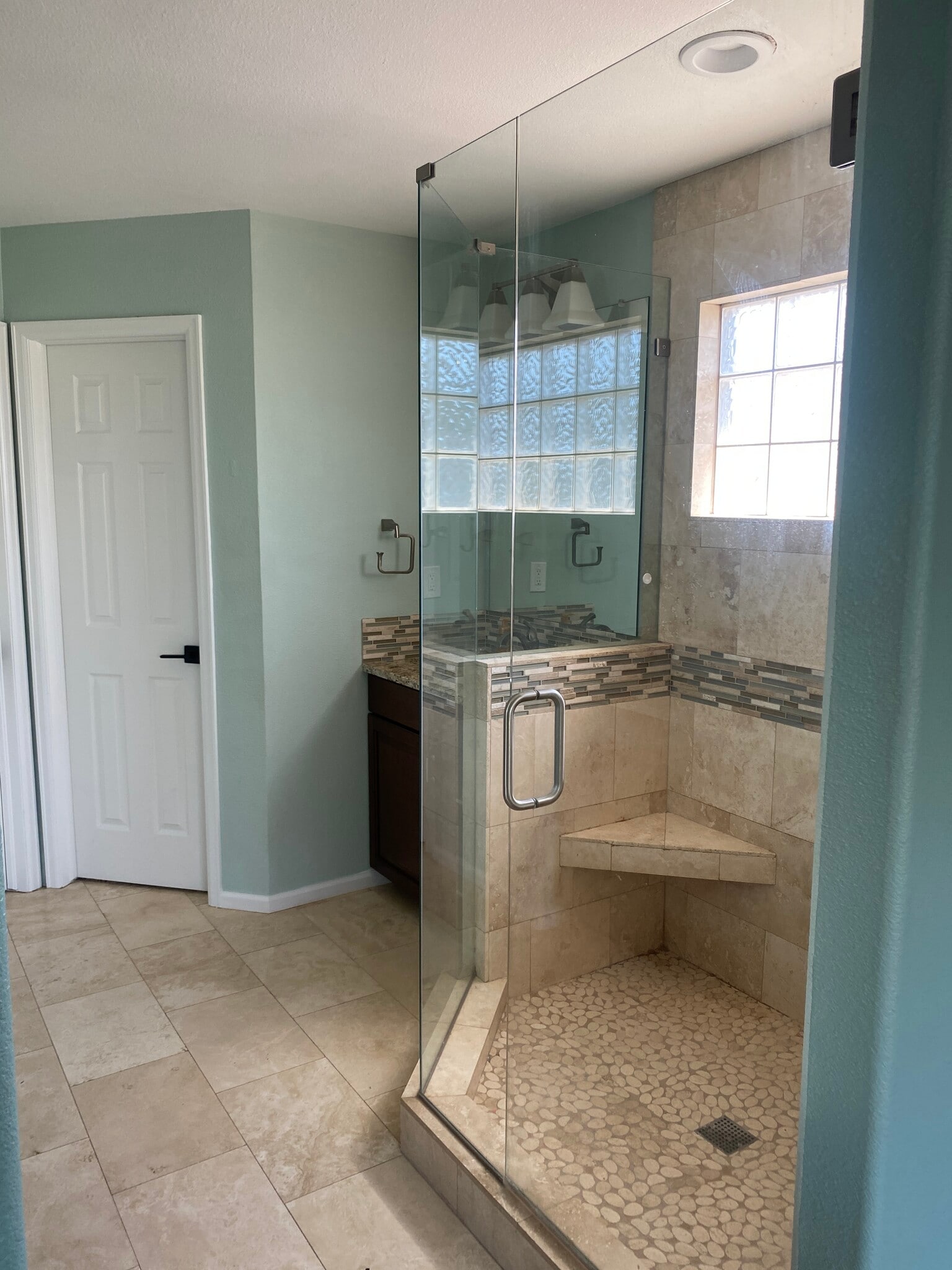 Master Bathroom - 2526 WOODROSE PL
