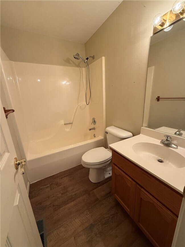 Building Photo - 2 Melling Cir