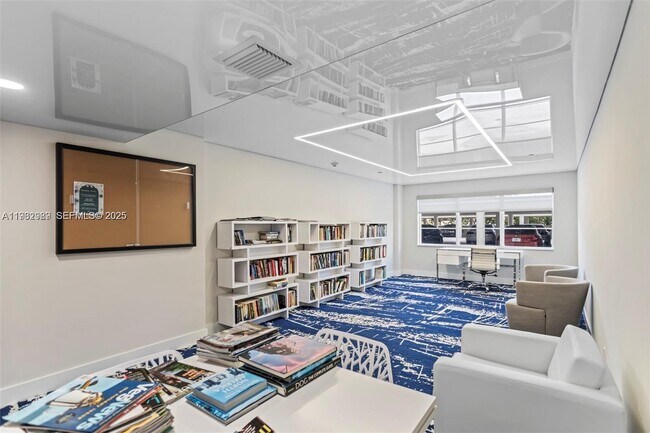 Building Photo - 340 Sunset Dr