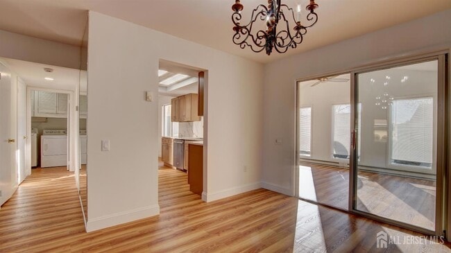 Building Photo - 368 Metuchen Dr