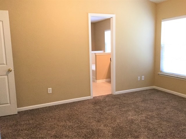 Building Photo - 8100 Chatham Oaks Dr