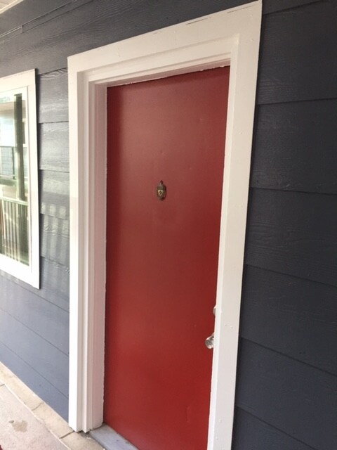 Building Photo - 1829 Warren Ave