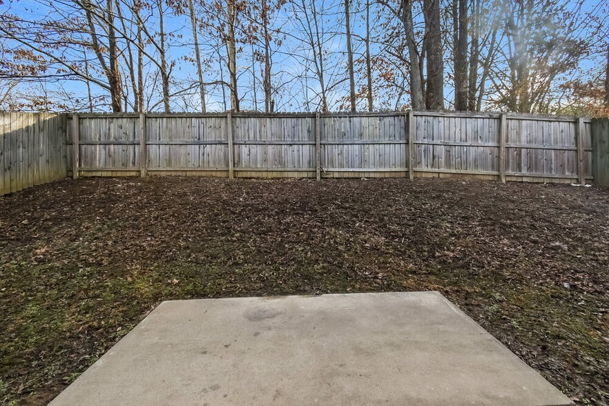 Building Photo - 7860 Ridgedale Dr