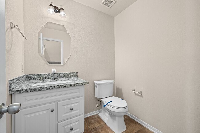 Building Photo - 13914 Juniper Bend Ln