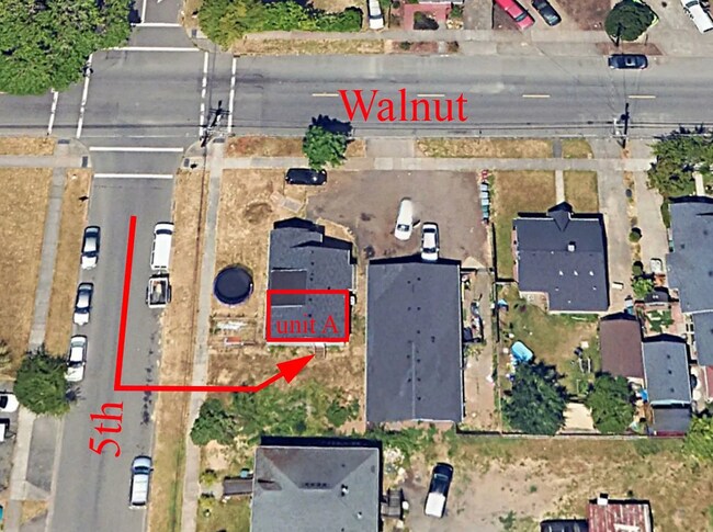 Building Photo - 2-Bedroom, 1-Bathroom Unit Available in Multiplex Near Downtown Hillsboro