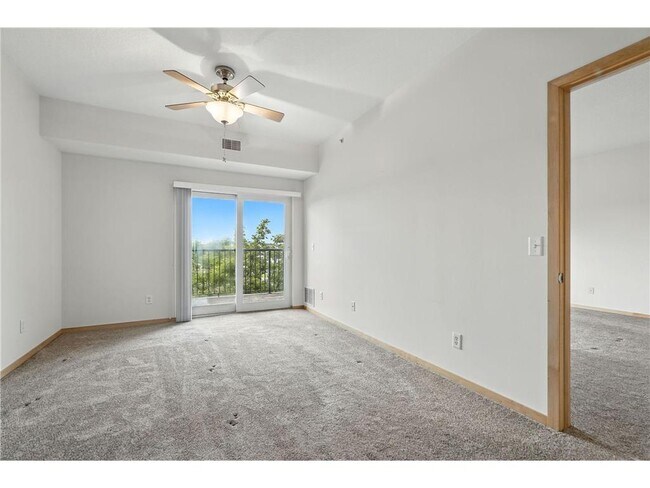 Building Photo - 1505 5th St N