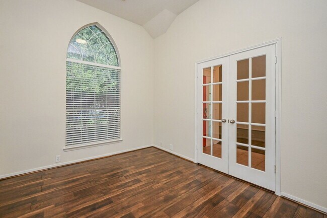 Building Photo - 2726 Redwick Dr