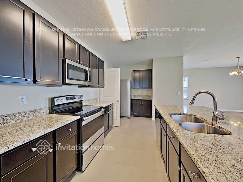 Building Photo - 3122 S Northview Rd