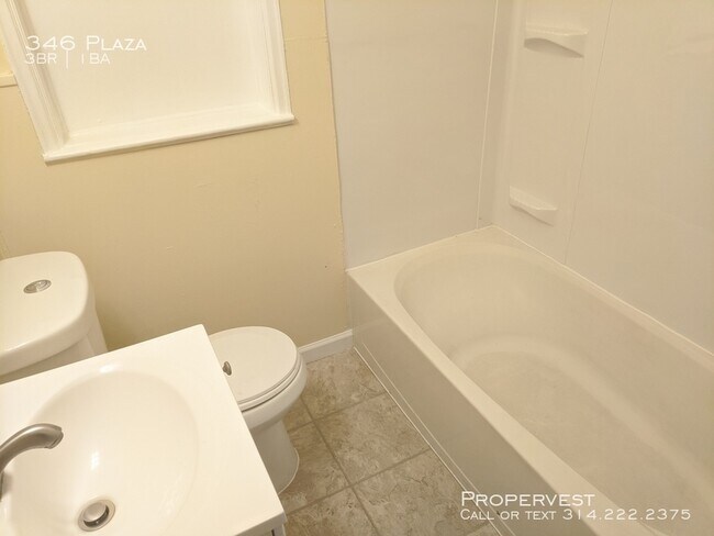 Building Photo - 346 Plaza Ave