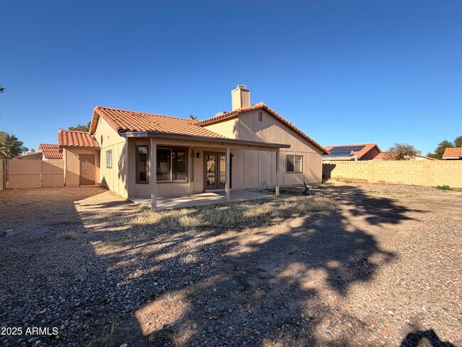 Building Photo - 1421 N Salida Del Sol