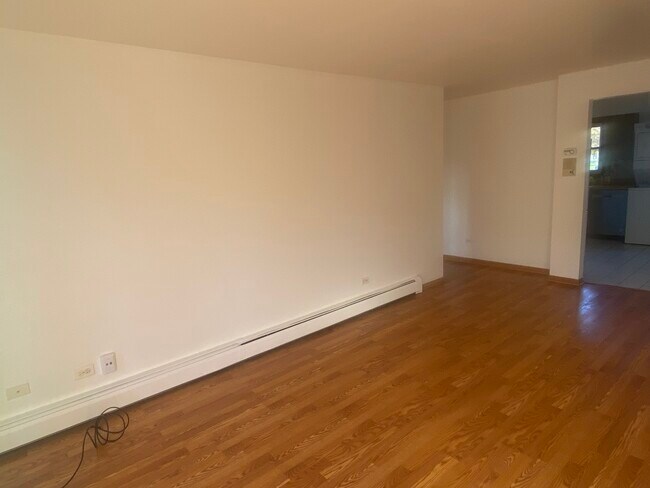 Building Photo - 3553 N Neenah Ave