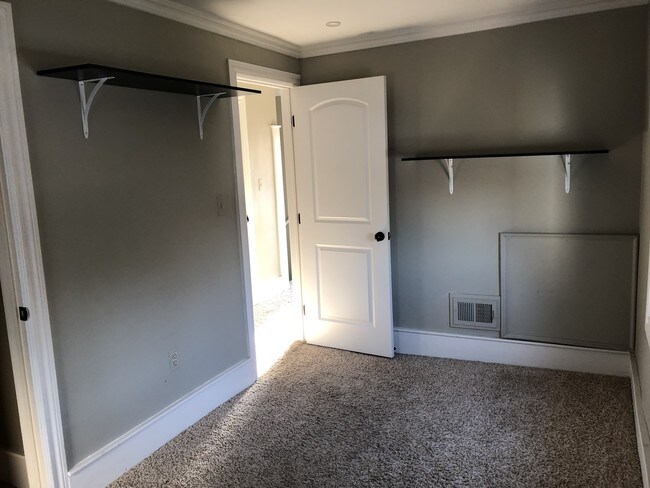 Building Photo - 671 Wordsworth St