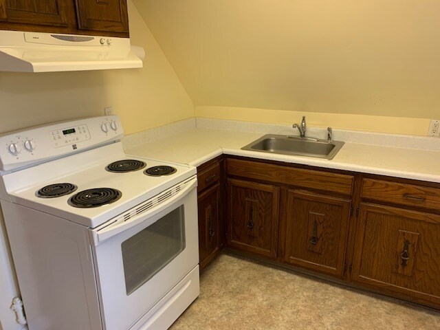 Building Photo - 501 Shore Rd