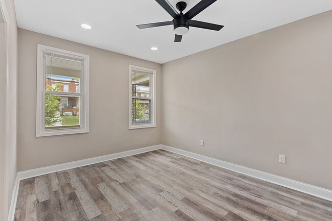 Building Photo - Newly Renovated 4-Bedroom Townhome for Rent
