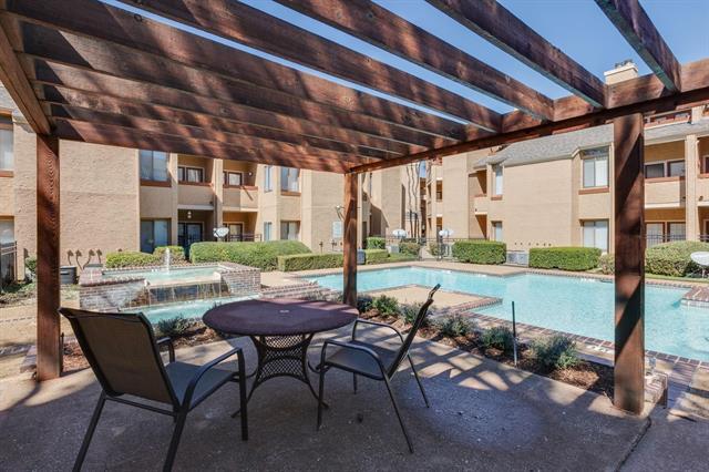 Building Photo - 5550 Spring Valley Rd