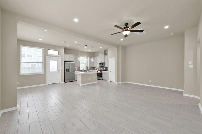 Building Photo - 308 N Spotted Fern Dr