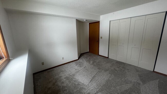 Building Photo - 901 Marty's Way