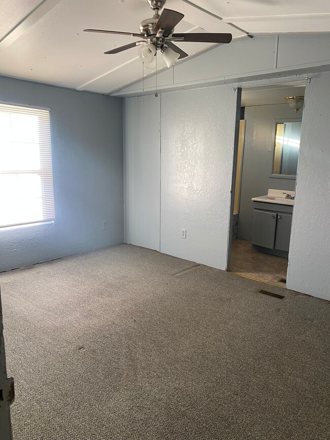 Building Photo - 13190 Hoosier Dr