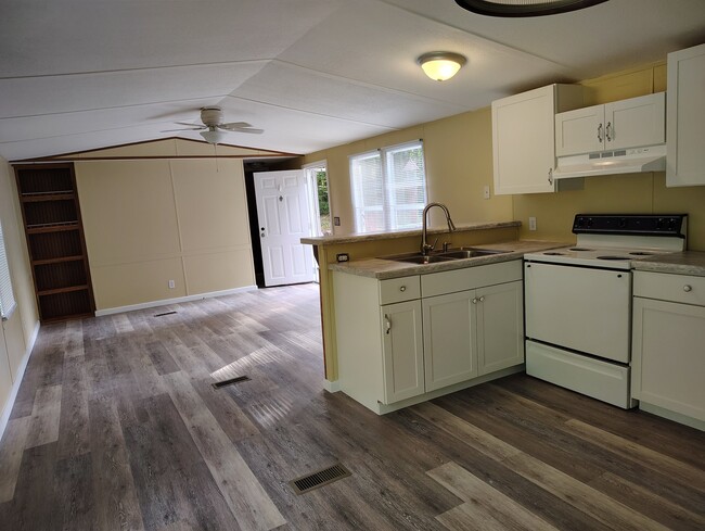 Building Photo - 4751 Weaver Pike