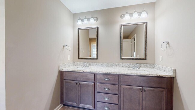 Building Photo - Solamere Subdivision