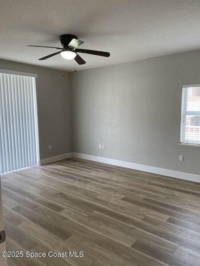 Building Photo - 817 Mystic Dr