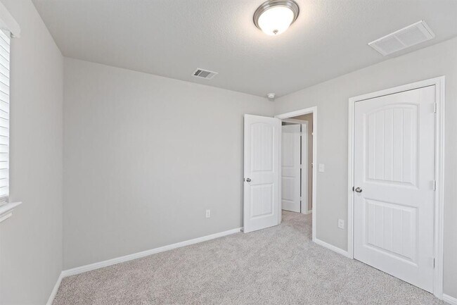 Building Photo - 437 Otto Ave