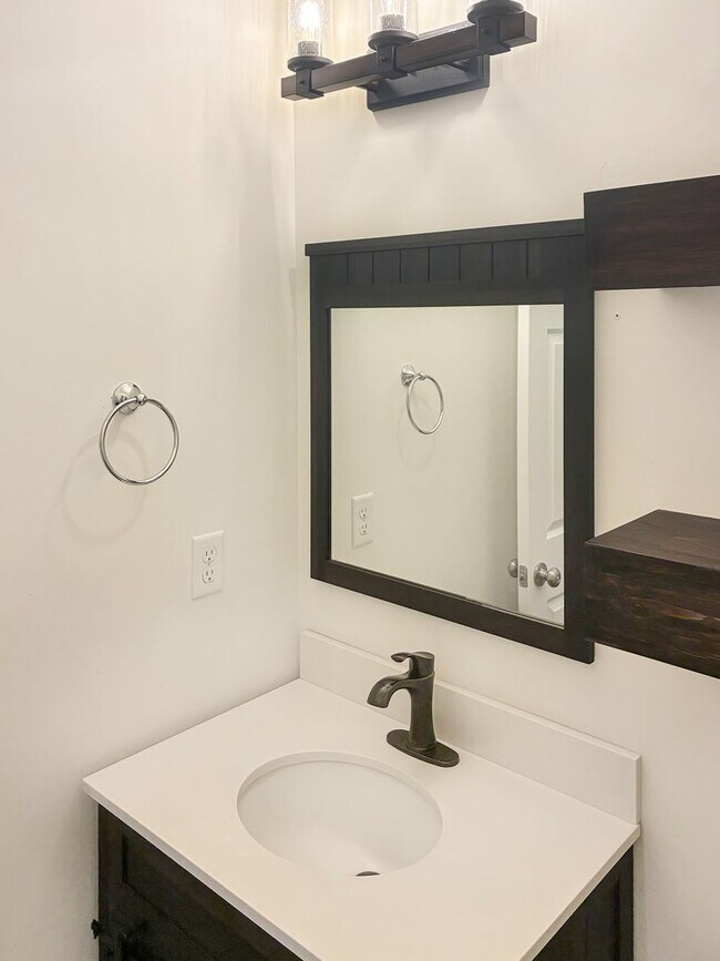 Building Photo - Stunning 4-bedroom in Midlothian, VA