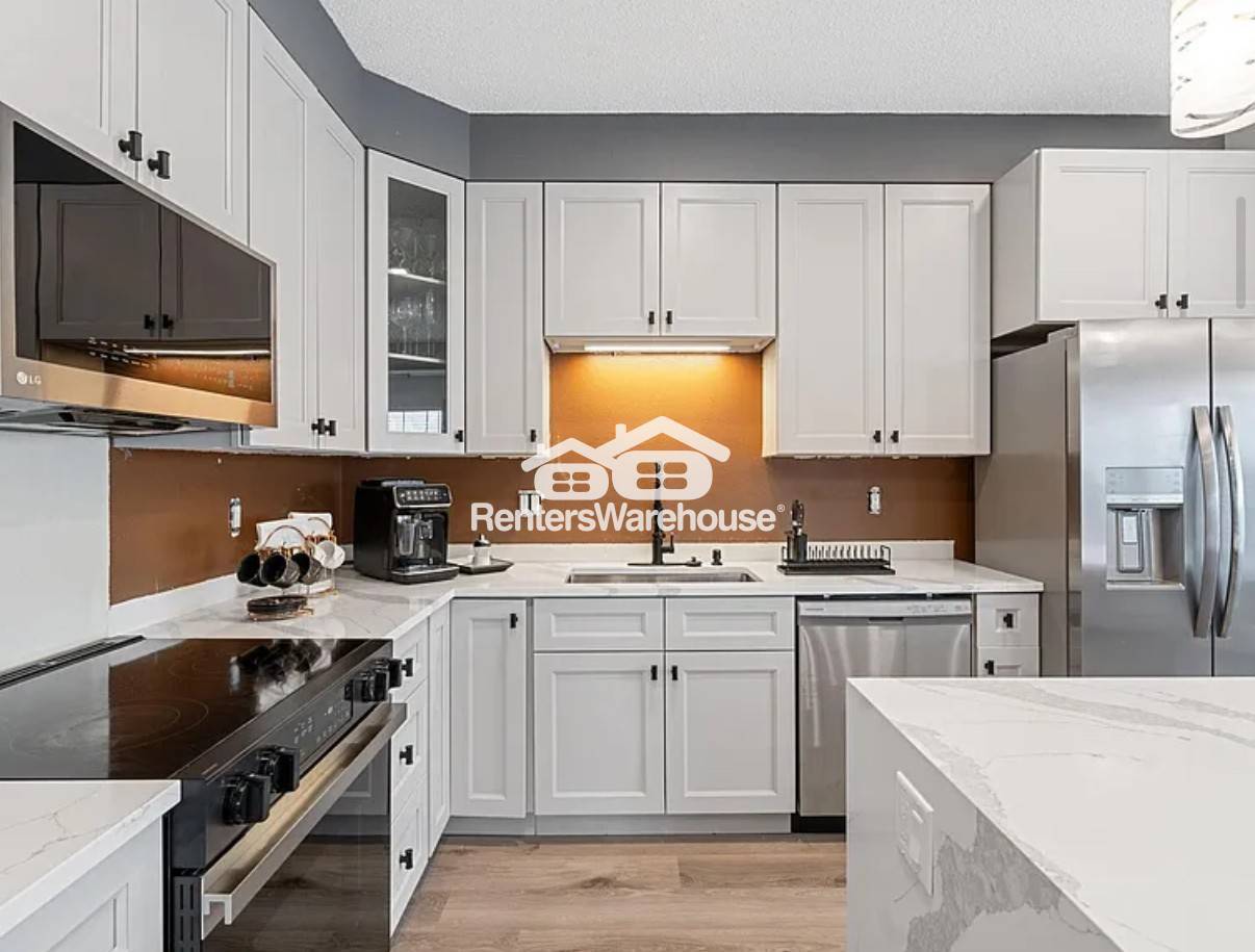 Building Photo - 3800 85th Ave N