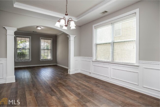 Building Photo - 2421 Langstan Ct