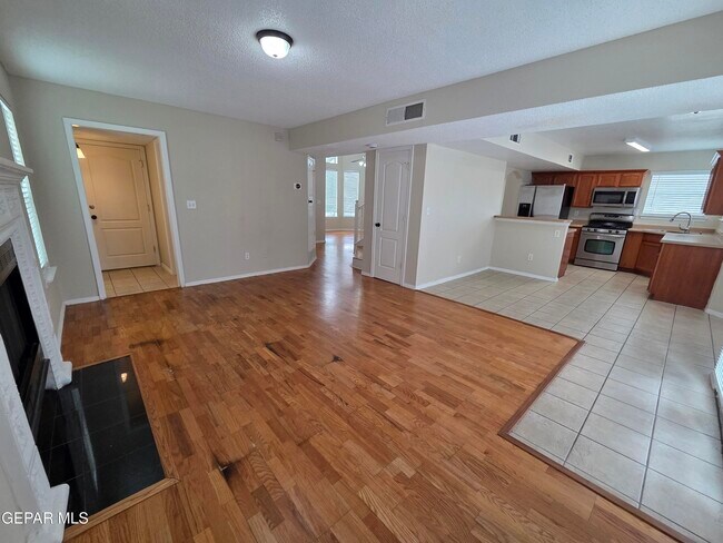 Building Photo - 12640 Gilded Sun Dr