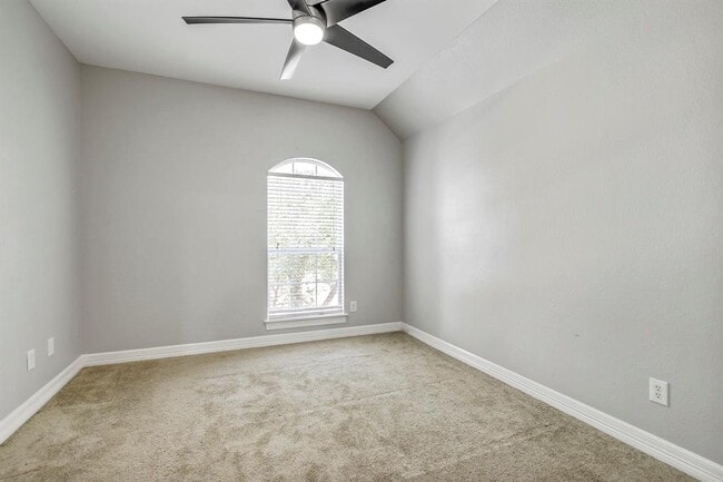 Building Photo - 140 Fairwood Dr