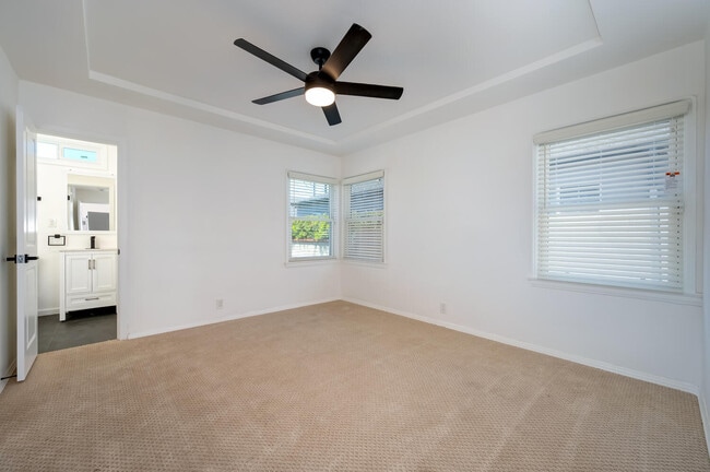 Building Photo - 8807 Cimarron St