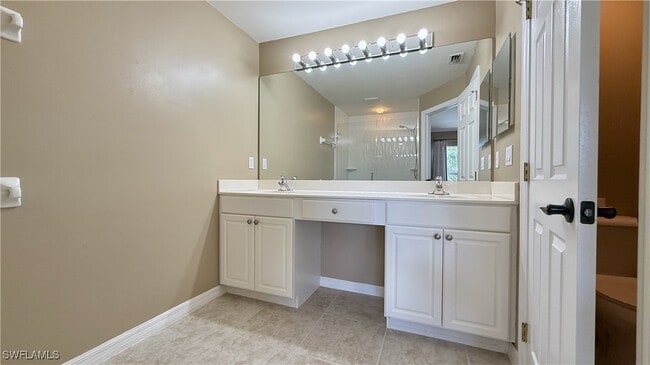 Building Photo - 8431 Village Edge Cir
