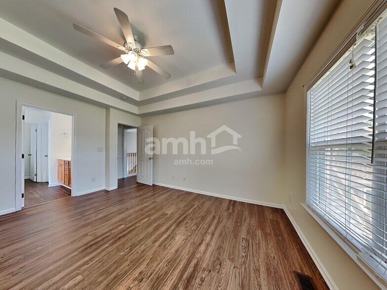 Building Photo - 2405 Joshua Ln