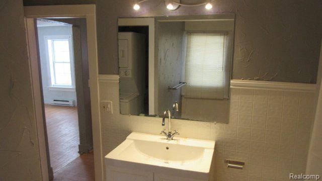 Building Photo - 301 S East St