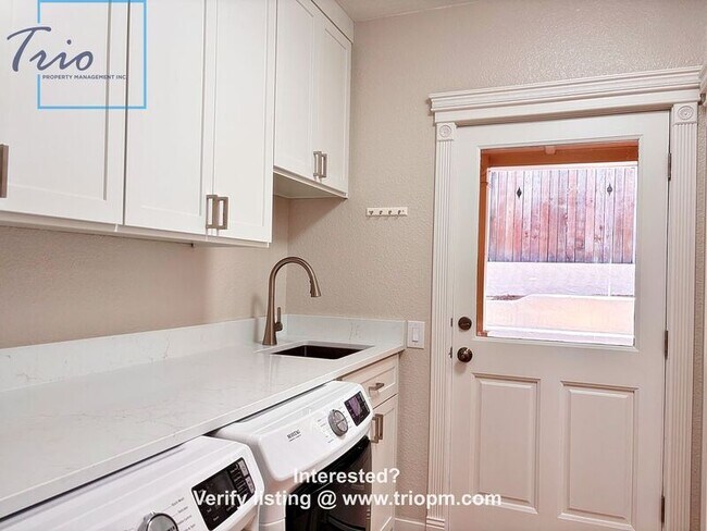 Building Photo - 2693 Chula Vista Dr