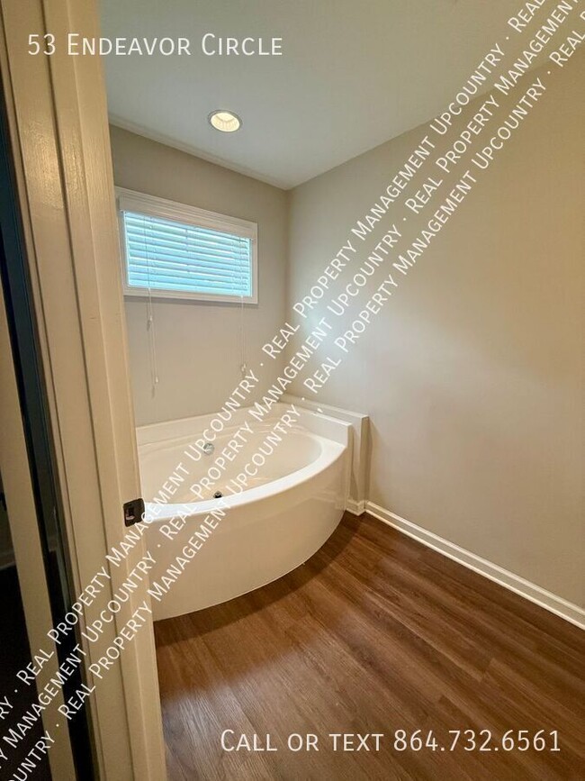 Building Photo - 53 Endeavor Cir