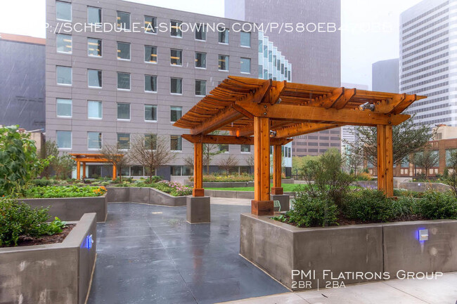 Building Photo - Amazing LODO Sky Views