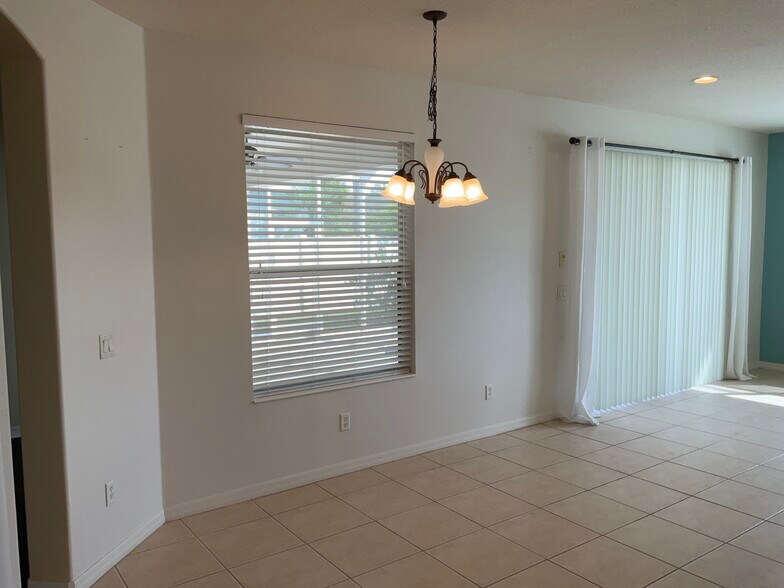 Building Photo - 12323 30th St E