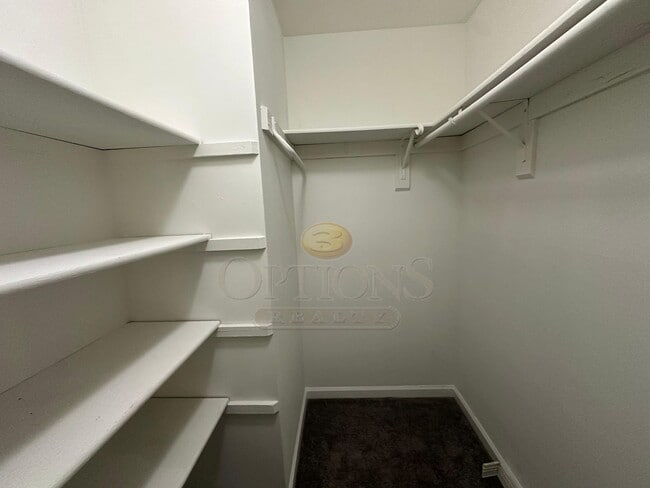 Building Photo - 2BR Townhouse in Roswell
