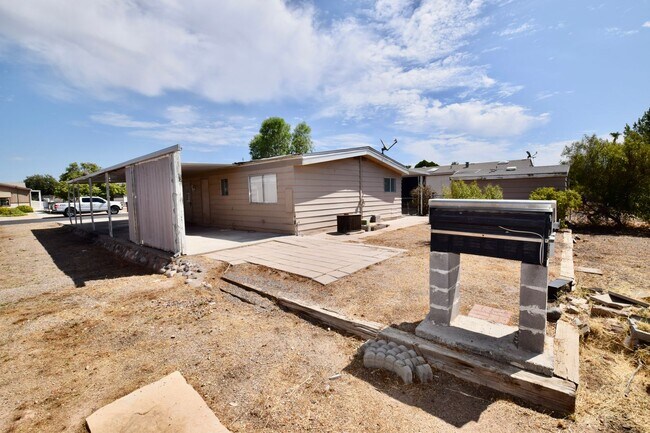 Building Photo - 9715 E Edgewood Ave